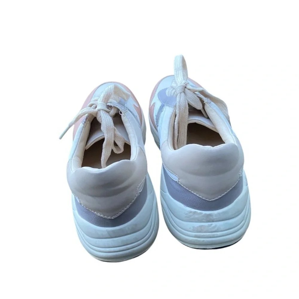 White Raven Women’s Sneakers I Size: 9